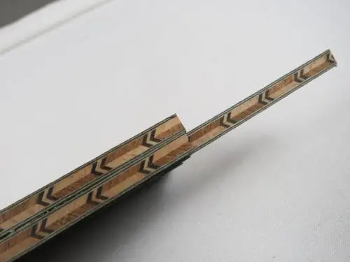 

5STRIP LUTHIER FIGURED BINDING C-73,Measures 5mm x 1.0mm thick and 640mm long