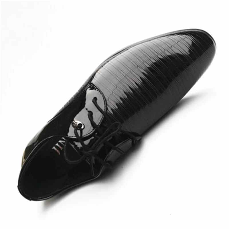 

2019 Newest Lace-Up Business Formal Dress Shoes Classic Men Shoes Wedding Brand PU Leather Suit Easy wear Men Pointed Toe Shoes
