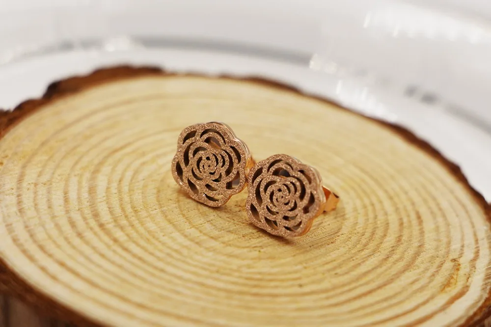 

Fashion Love Hollow Dull Polish Camellia Flower Stud Earrings Stainless Steel Rose Gold Color Women Party Gift