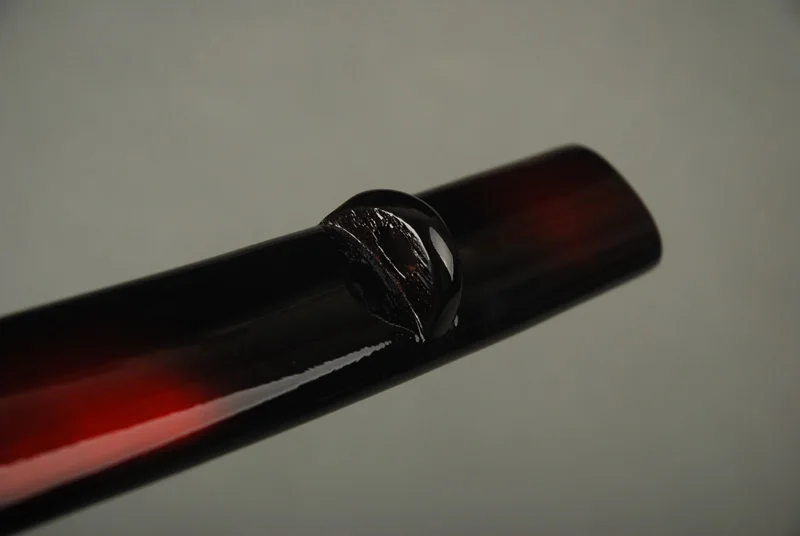 Изящный меч красного и черного цвета цветные деревянные ножны Сая для