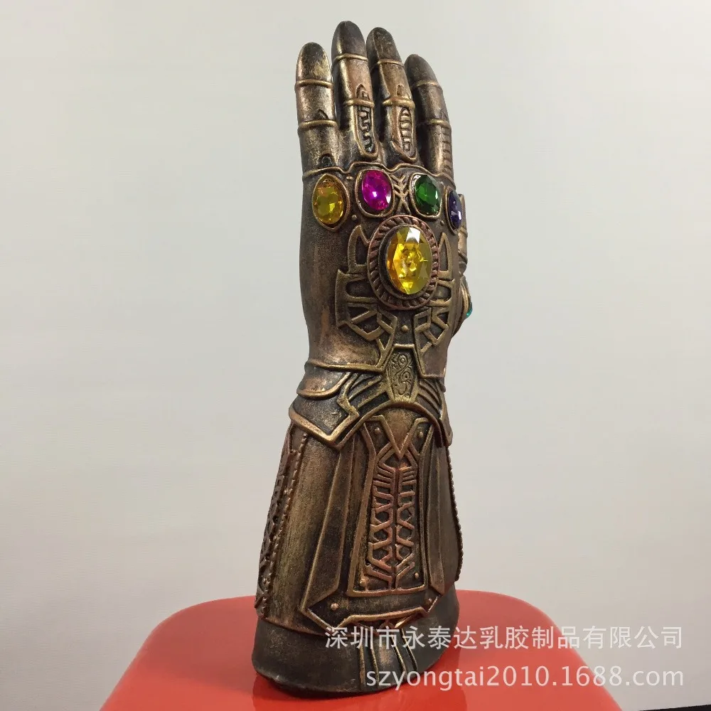 Thanos перчатки бесконечности перчатка Таноса Мстители война косплей супергерой