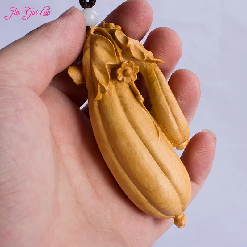 

JIA-GUI LUO Boxwood carving loofah carving pendant decoration wooden crafts home decoration gifts A005