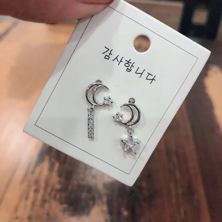 1 пара аниме Сейлор Мун Kawaii Звезда Луна Серьги для женщин и девочек Harajuku Асимметричные мини-серьги-гвоздики косплей ювелирные аксессуары реквизит