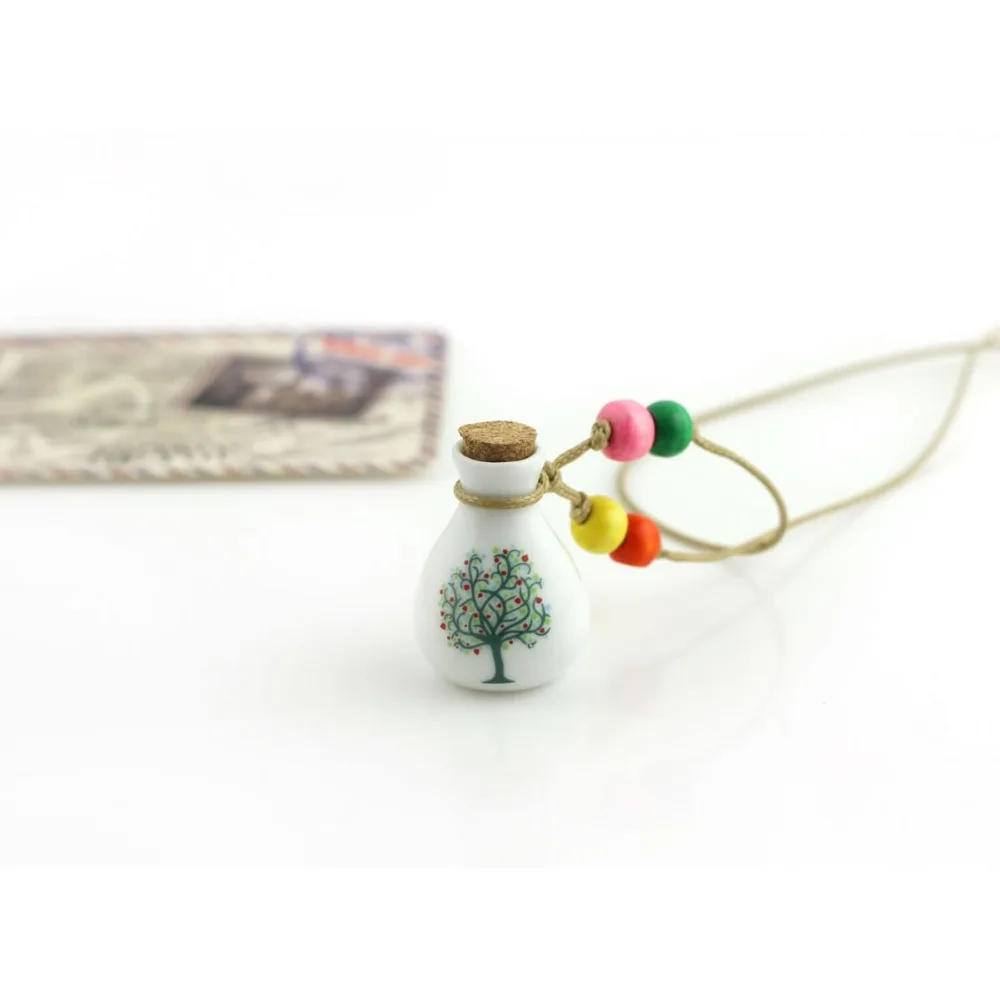 Лидер продаж Новое поступление кулон в виде бутылки для духов с милым вишневым