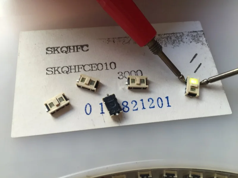 Оригинальный новый 100% SKQHFCE010 двухцветный зеленый сенсорный переключатель с