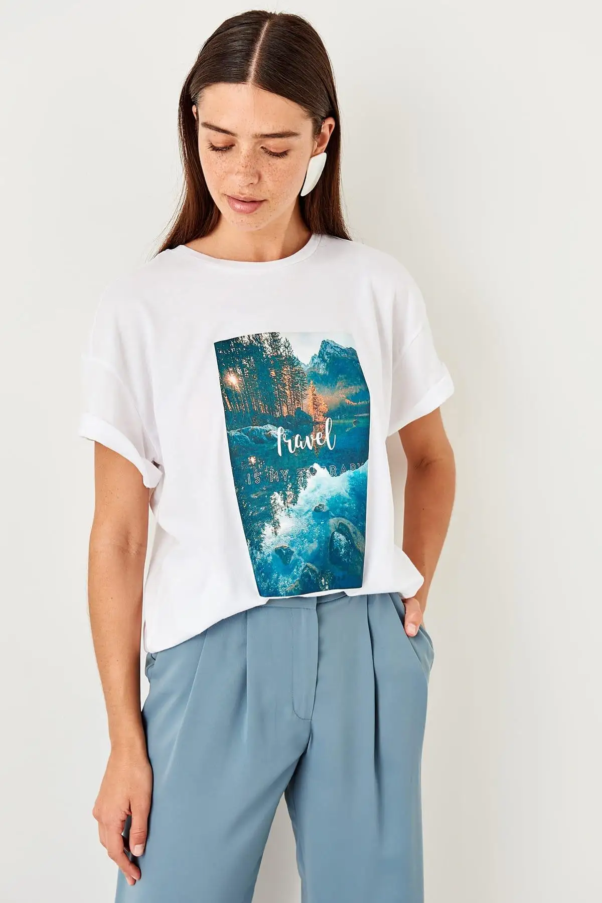 Trendyol White Printed Boyfriend Knitted T Shirt TWOSS19PB0037 | Женская одежда