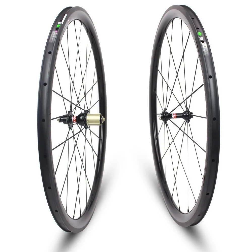 Низкопрофильные карбоновые колеса для дорожного велосипеда диаметром 38 мм