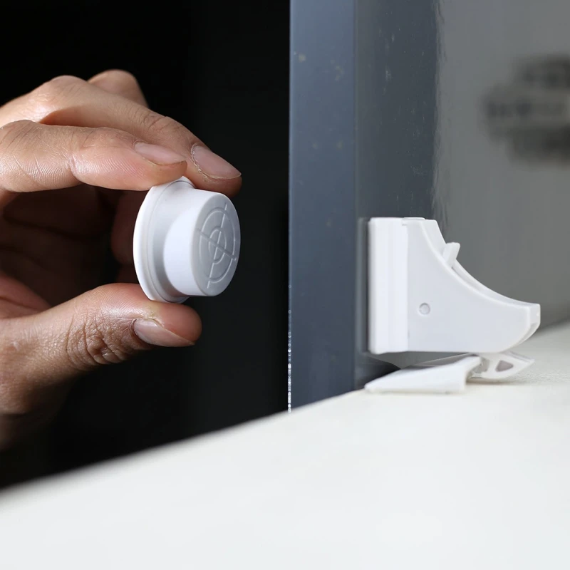 

Magnetic Child Lock Baby Safety Protection Cabinet Door Lock Kids Drawer Locker Security Invisible Locks 4/12pcs lock+1/3key