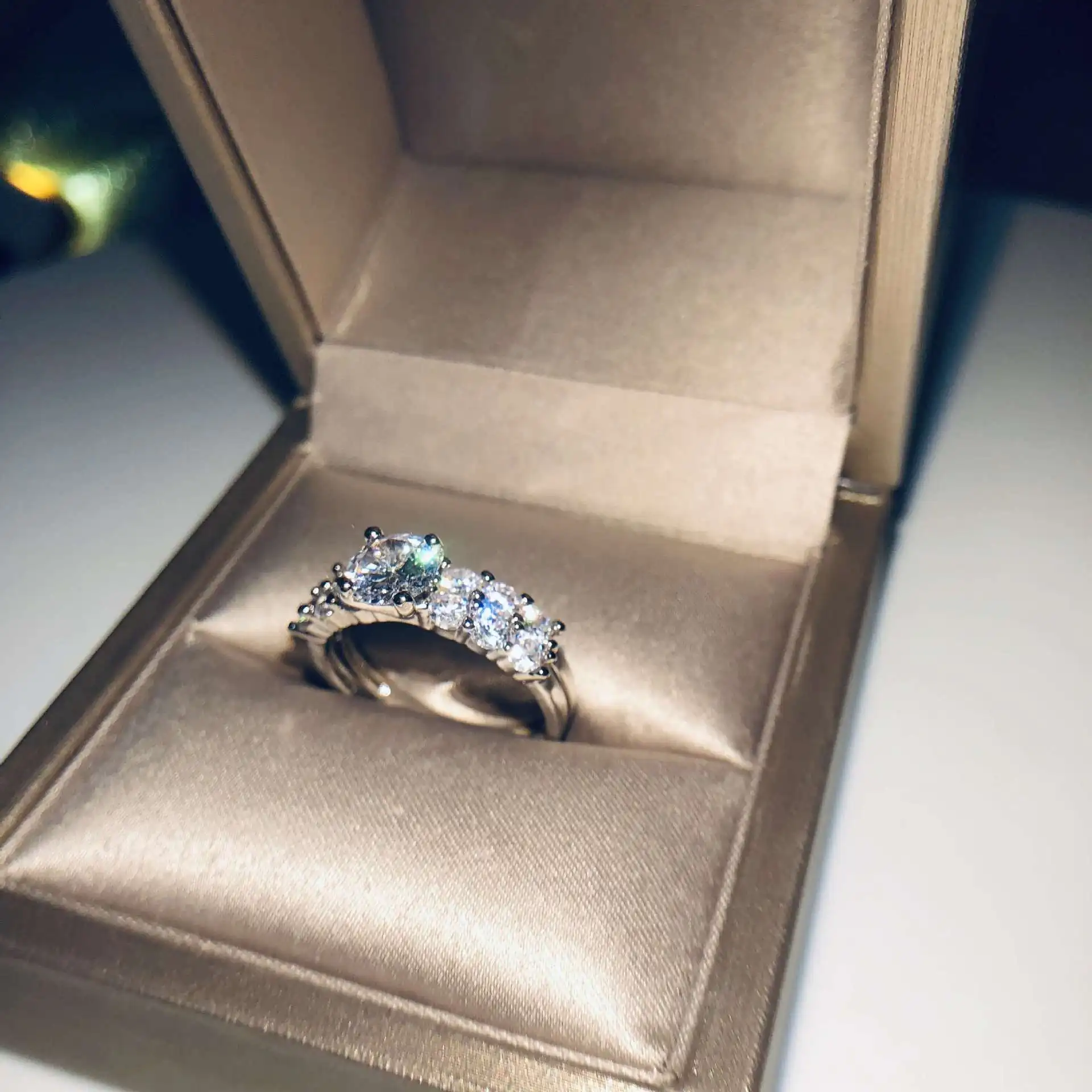 Модные двухрядные большие круглые циркониевые кольца для женщин заполненное