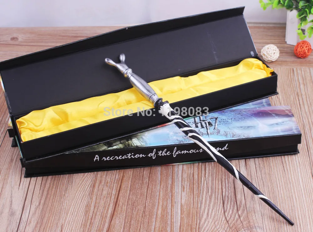 

Wizarding World of Magic Wand wand Magic Horace Slughorn wand with box HP