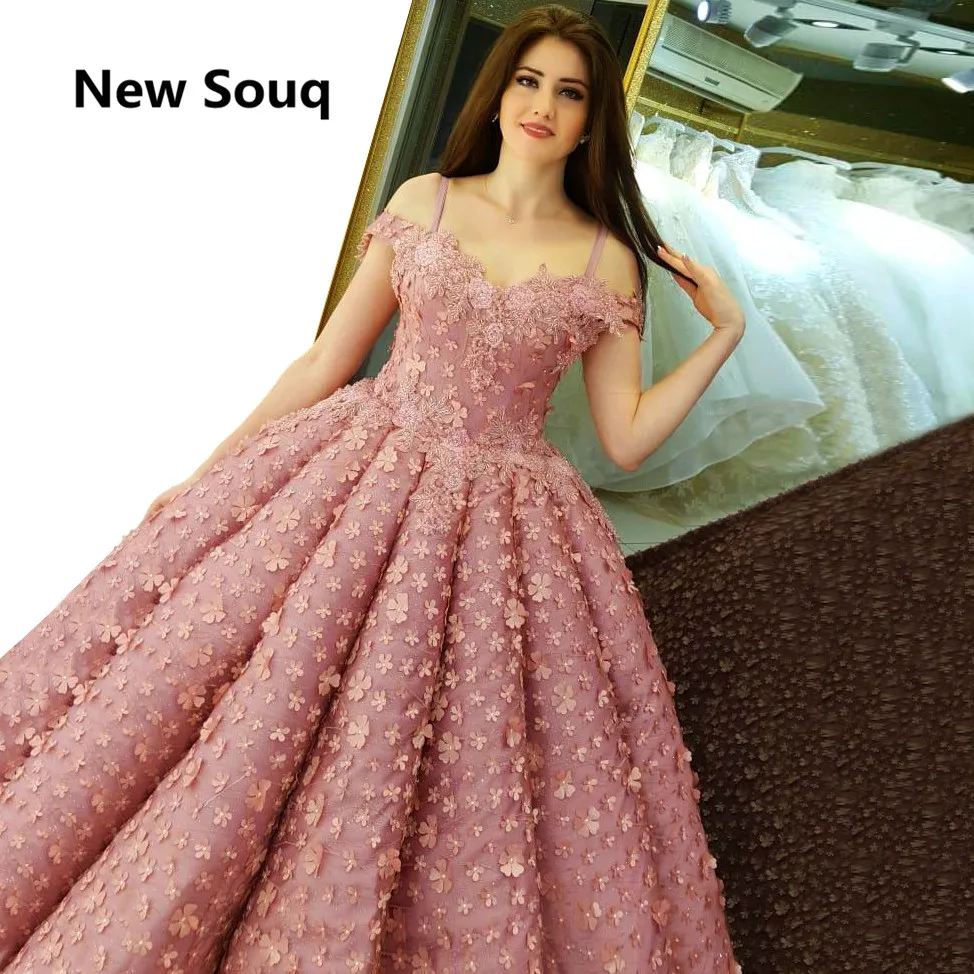 

Burgundy Applique Beading Ball Gown Quinceanera Dresses Off The Shoulder Half Sleeves Sweet 16 Dresses Robe De Marriee