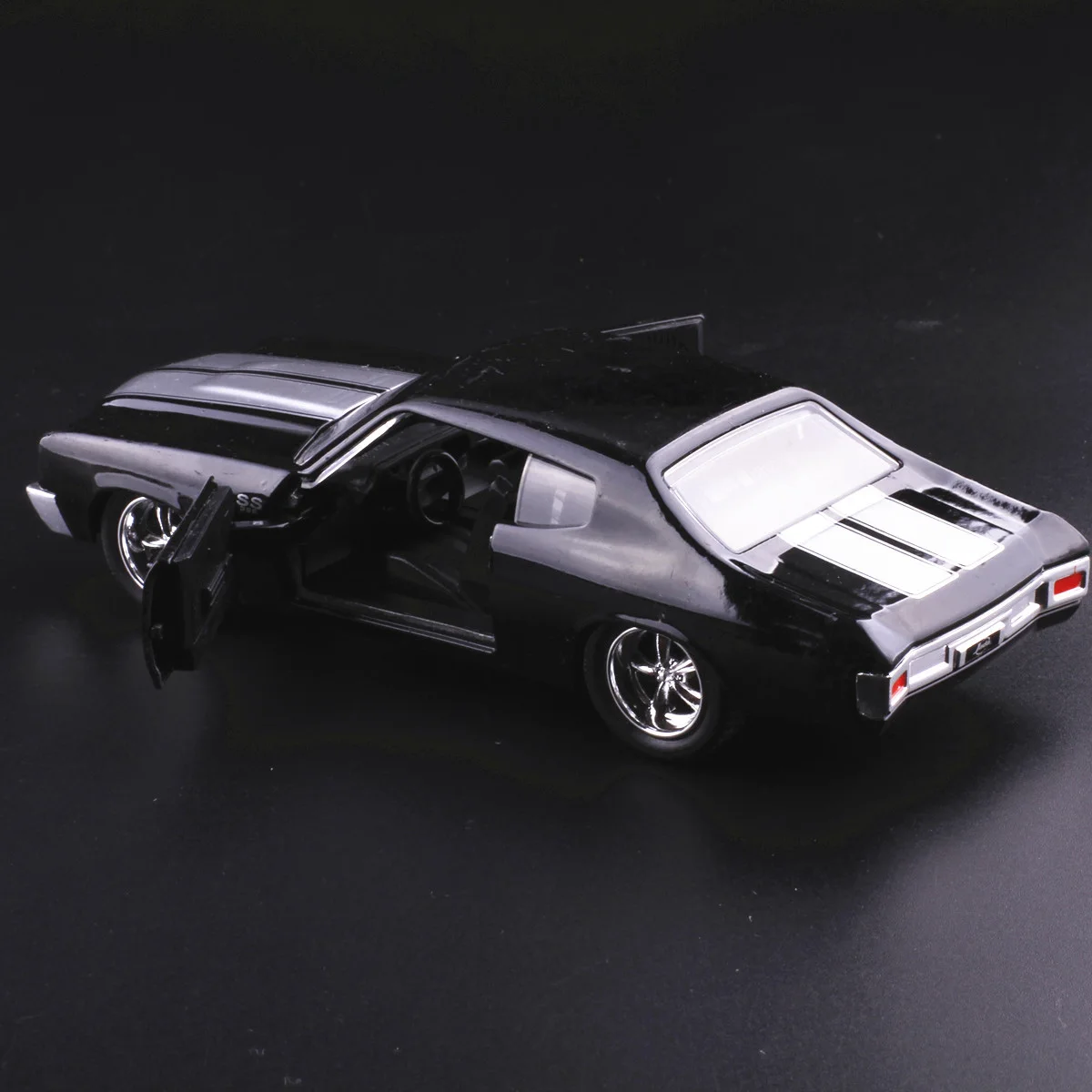Фирменная Новинка JADA 1/32 масштаб автомобиля игрушки быстро и Форсаж DOM 1970 Chevy Chevelle
