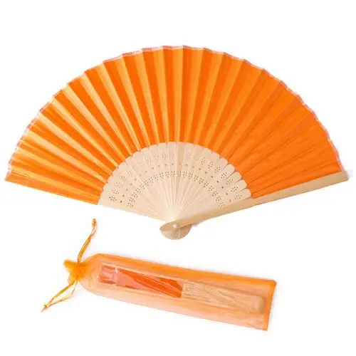 Orange with bag Персональный гравированный Шелковый ручной вентилятор Свадебные Веер Складной старинные вееры Индивидуальные свадебный подарок 50 шт - Цвет: Orange with bag