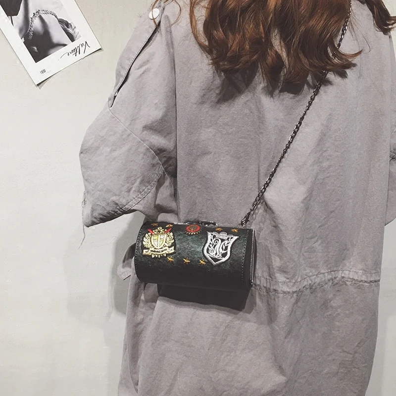 Новое поступление модный значок с заклепками круглый Pu кожаный женский кошелек