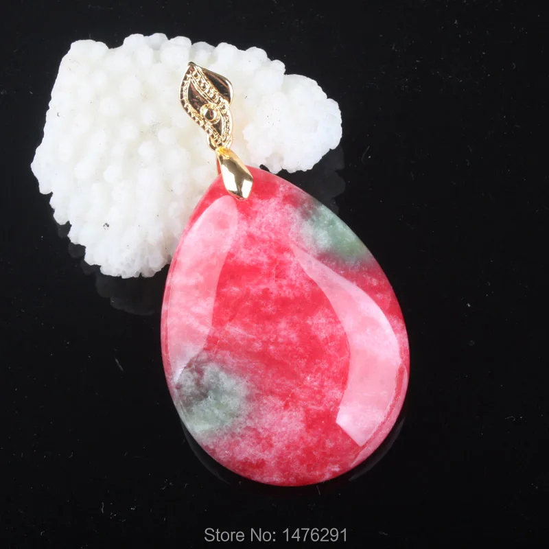 Подвеска из бисера красно-зеленого нефрита 40 х29 мм 1 шт.