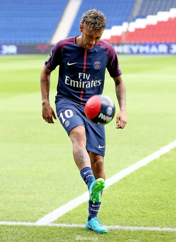 13 Neymar Junior Наклейка на стену для футболиста, виниловый постер, декоративная Спортивная наклейка, настенная - Цвет: 13