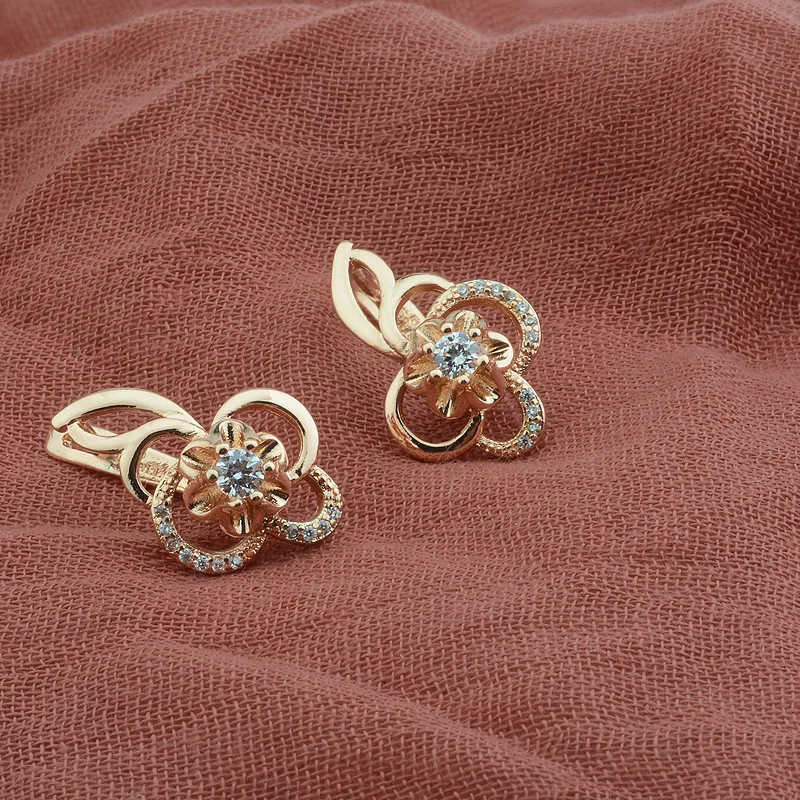 Женские серьги подвески с фианитами FJ белыми цветами и цвет под золото 585 пробы 2