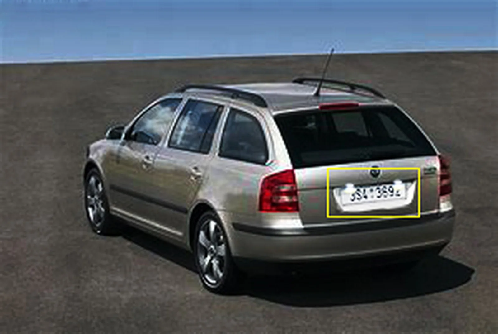 ANGRONG 2x Светодиодный светильник номерного знака для Skoda Octavia 1Z 2004 13 & Roomster 5J 2006