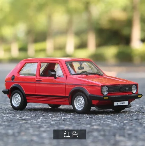 1:24 Volkswagen Golf R32 модель автомобиля из сплава Игрушечная модель автомобиля для украшения подарка - Цвет: Черный