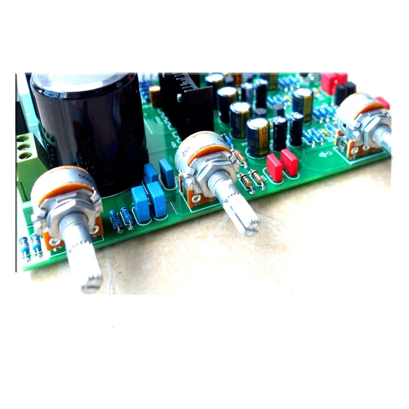

LM3886 power amplifier board finished with imitation of the British NAD tone pre-class 68W + 68W