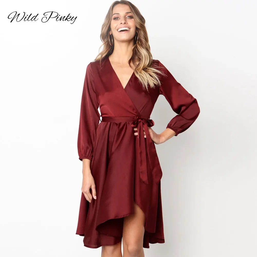 Женское платье в стиле бохо WildPinky однотонное темно зеленое с длинным рукавом и V