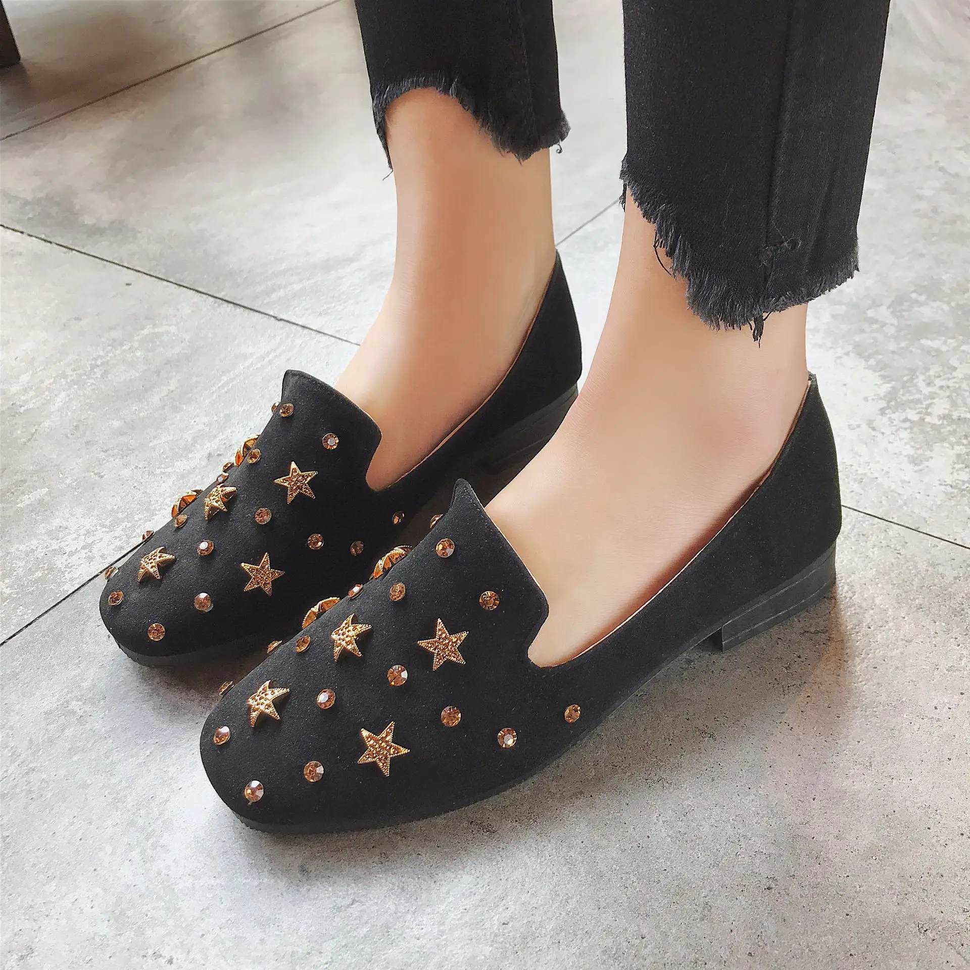 Новинка сезон весна осень женская обувь с круглым носком и закрытым модный тренд