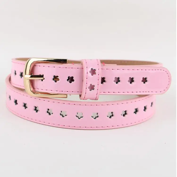 Ремень женский тонкий кожаный модный декоративный пояс с золотой пряжкой