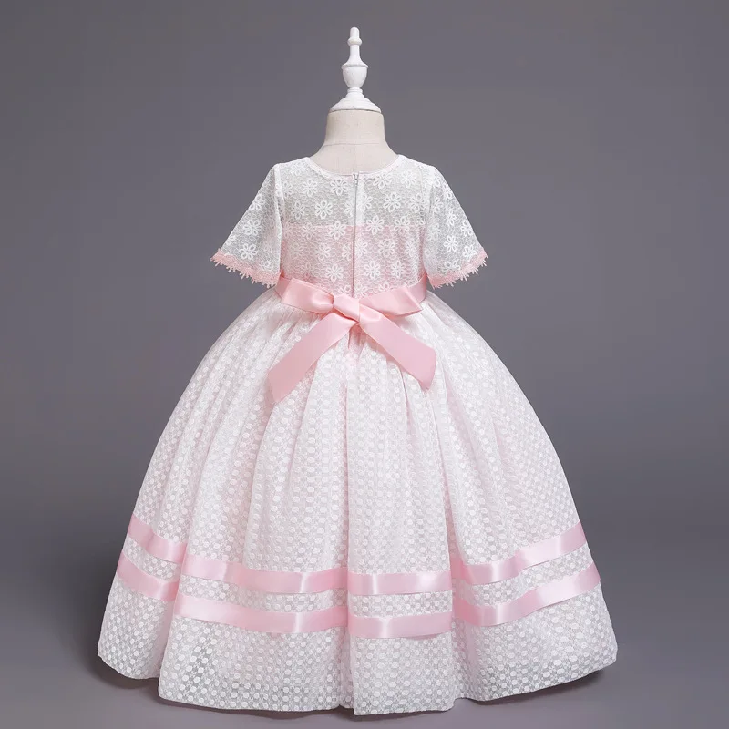 Изысканное элегантное платье с вышивкой для причастия цветочным узором