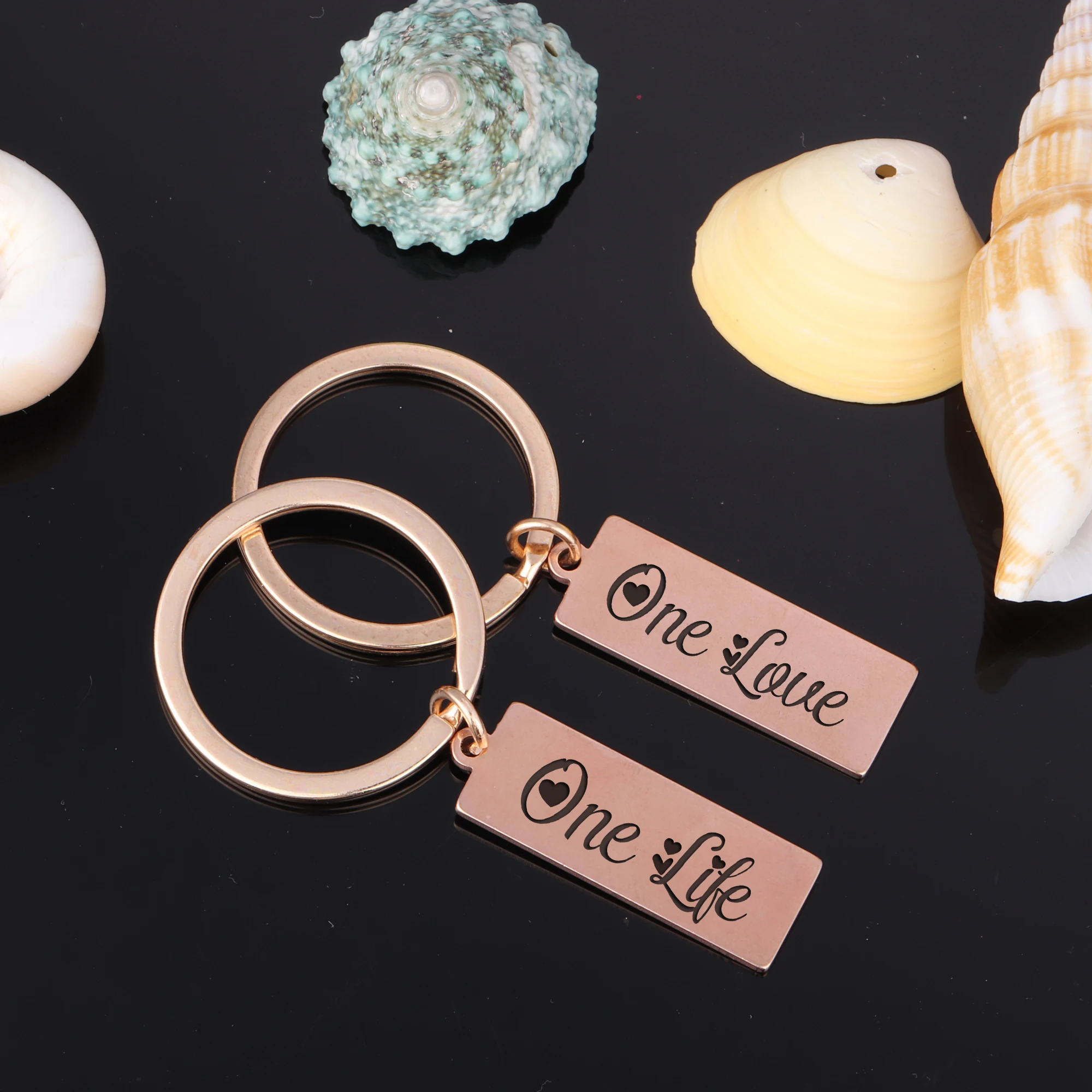 FLYANGEL 2 Pc Lover Keychain Engraved One Life Love Fashion key Holder Couples Keyring Boyfriend Girlfriend Jewelry Gifts | Украшения и