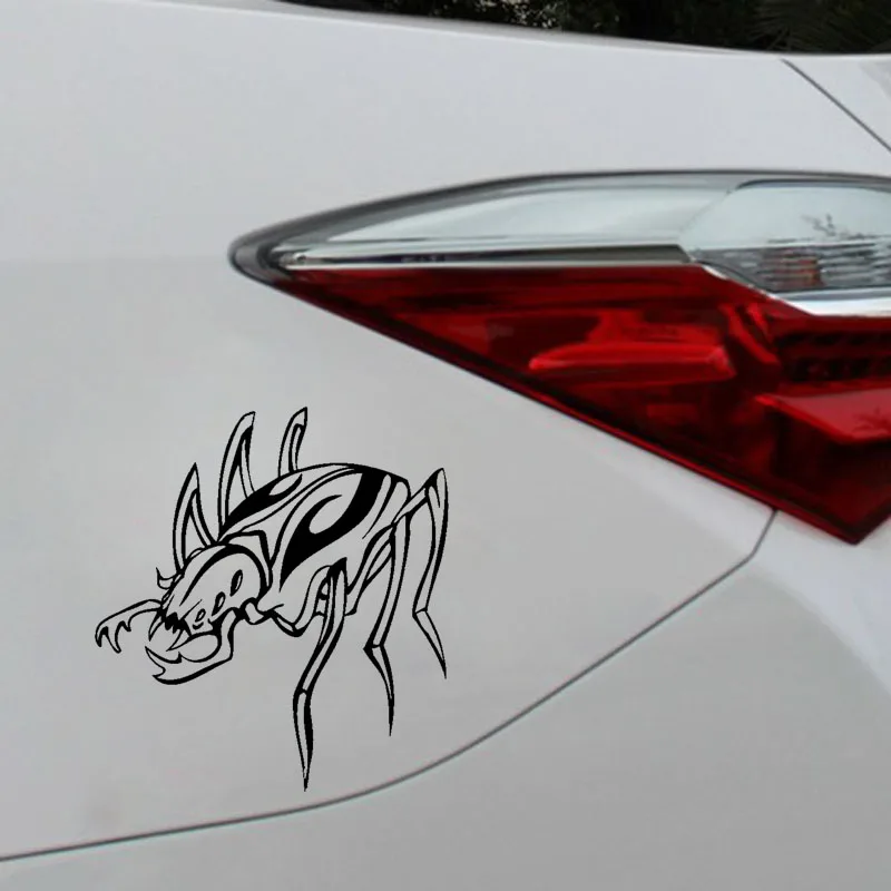 

YJZT 15.3CM*16.6CM Ferocious Insect Bug Dazzling Vinyl Decal Nice Car Sticker Black/Silver C19-0821