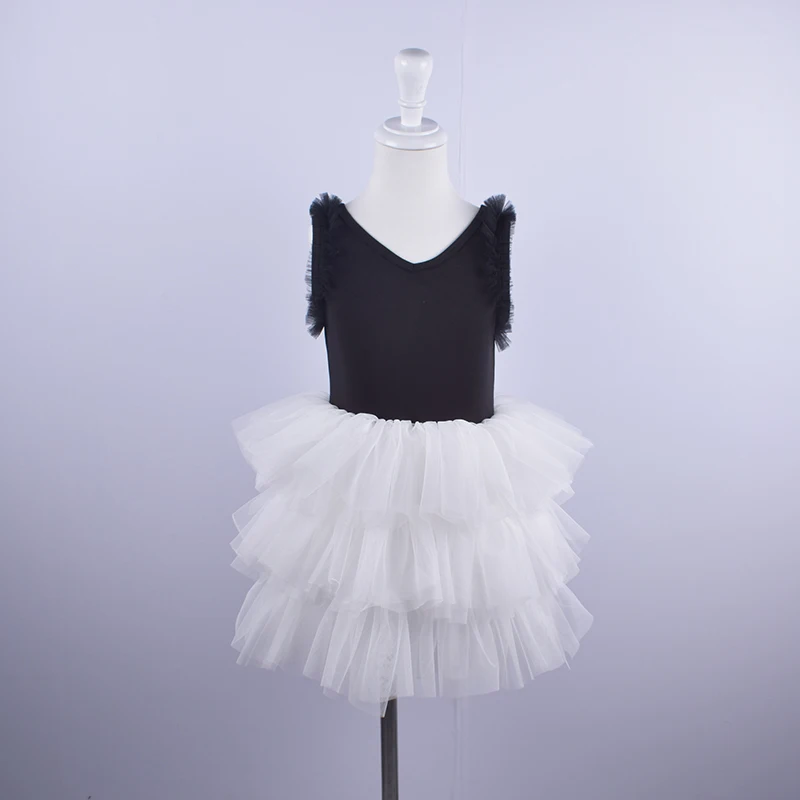 Платье-пачка черно-белое без рукавов с оборками | Детская одежда и обувь