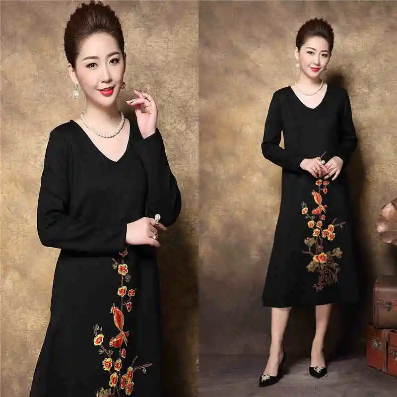 

Spring middle age Women beautiful cultivate long dress vintage embroidery Rhinestone elegant party dress plus size vestido L-4XL