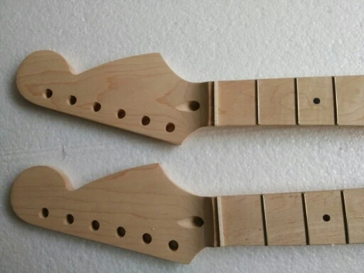 1 pcs  Electric guitar neck   Maple wood Fretboard Truss Rod 21 fret   stripes maple neck  the truss at the head