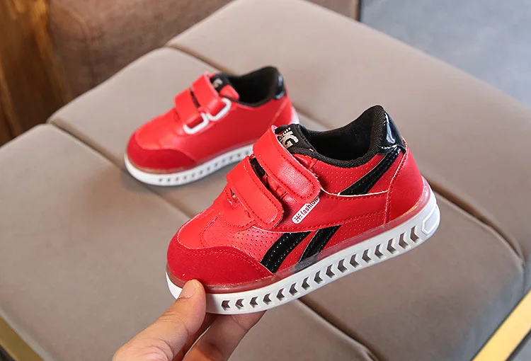 cool lighted kids LED shoes 2018 New Autumn fashion flash glowing baby girls boys sneakers high quality children Sports | Детская одежда