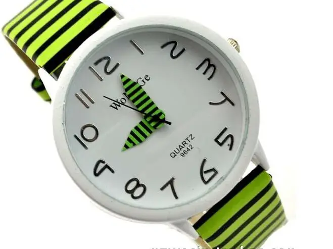 Модные женские брендовые кварцевые спортивные часы с зебровым кожаным ремешком