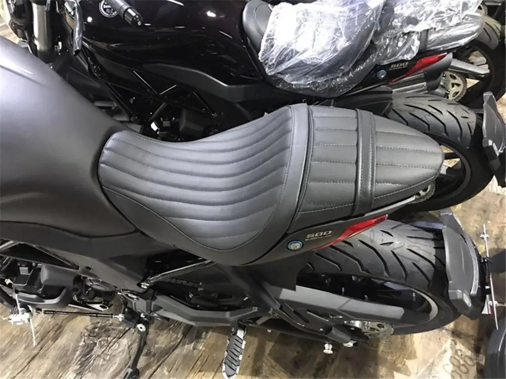 Подушка в полоску для сиденья водителя/пассажира Benelli 502C|Сиденья и скамейки| |