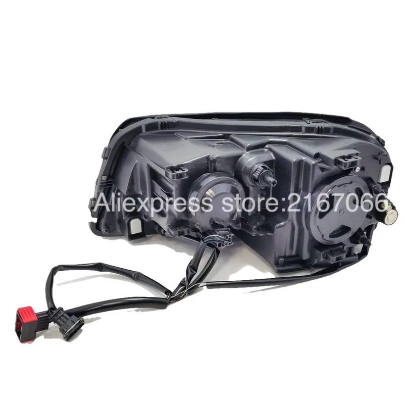 

Headlight Right for VOLVO XC90 2002 2003 2004 2005 2006 Passenger Side - BLACK