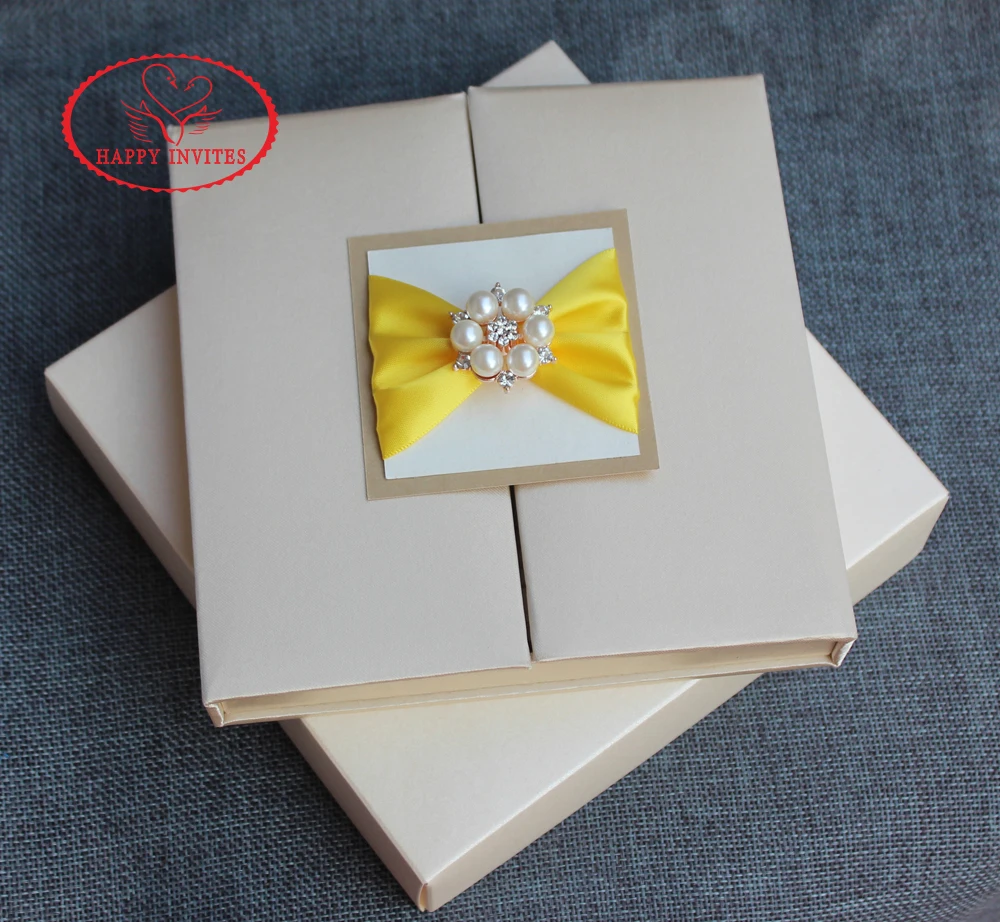 Free Shipping for Some Countries! HI2020 Luxury Silk Invitation Box with Gold Foiling | Дом и сад