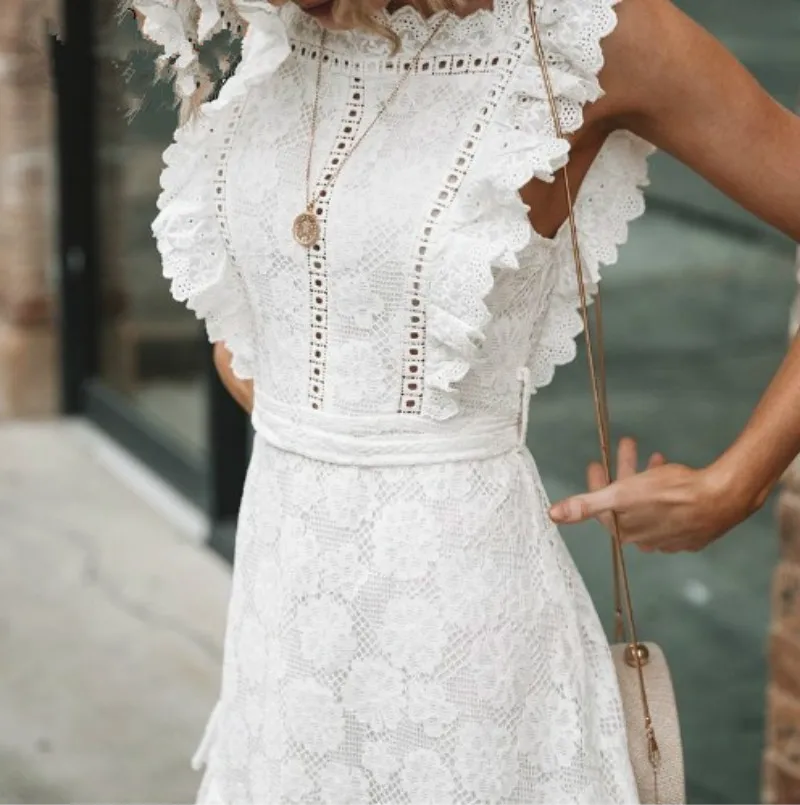 Женское кружевное мини-платье с вышивкой Boho белое Открытое платье поясом и
