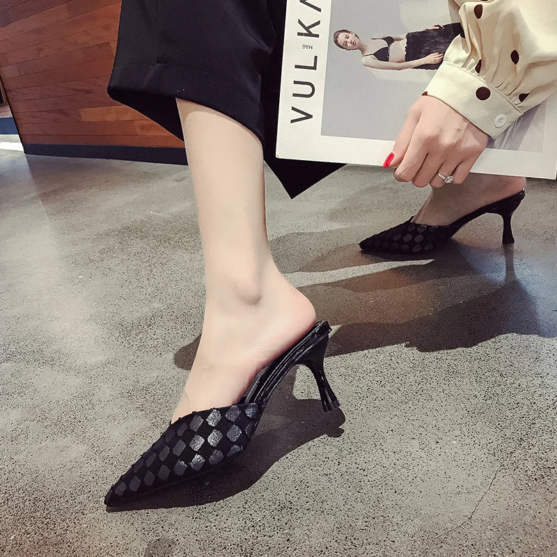 Новые женские шлепанцы коллекция 2019 года Летние вьетнамки на высоком каблуке с