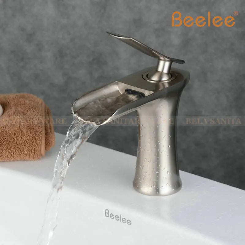 Смеситель для ванной комнаты Beelee кран с водопадом белого и античного цвета