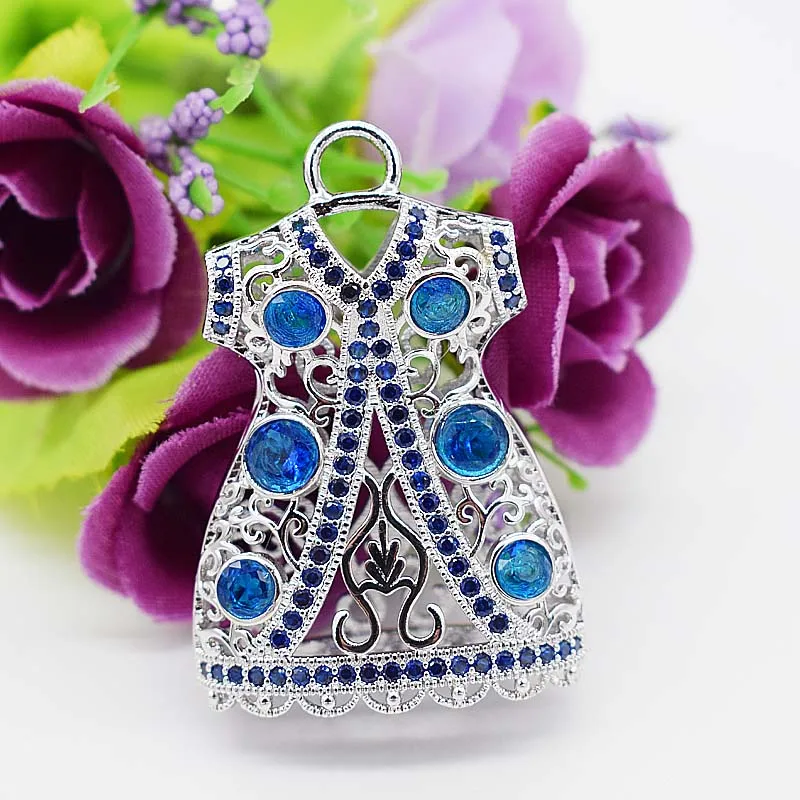 Один кулон белого зеленого синего цвета для самостоятельной сборки кулона