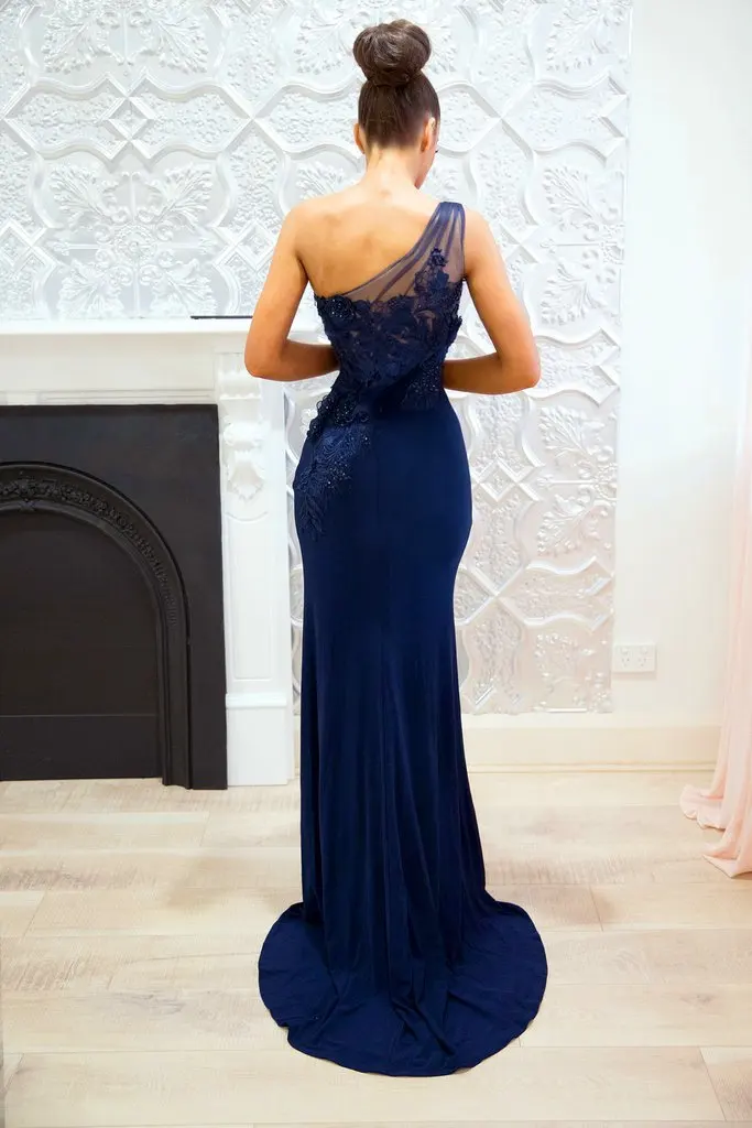 

Blue Cheap Bridesmaid Dresses Under 50 Mermaid One-shoulder Lace Beaded Long Wedding Party Dresses