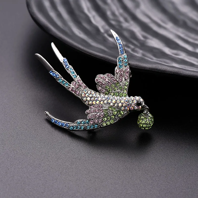 2018 New Brooch Best Selling Fashion Painted Swallow Exquisite Wild Clothing Accessories Unisex Gifts Souvenir | Украшения и
