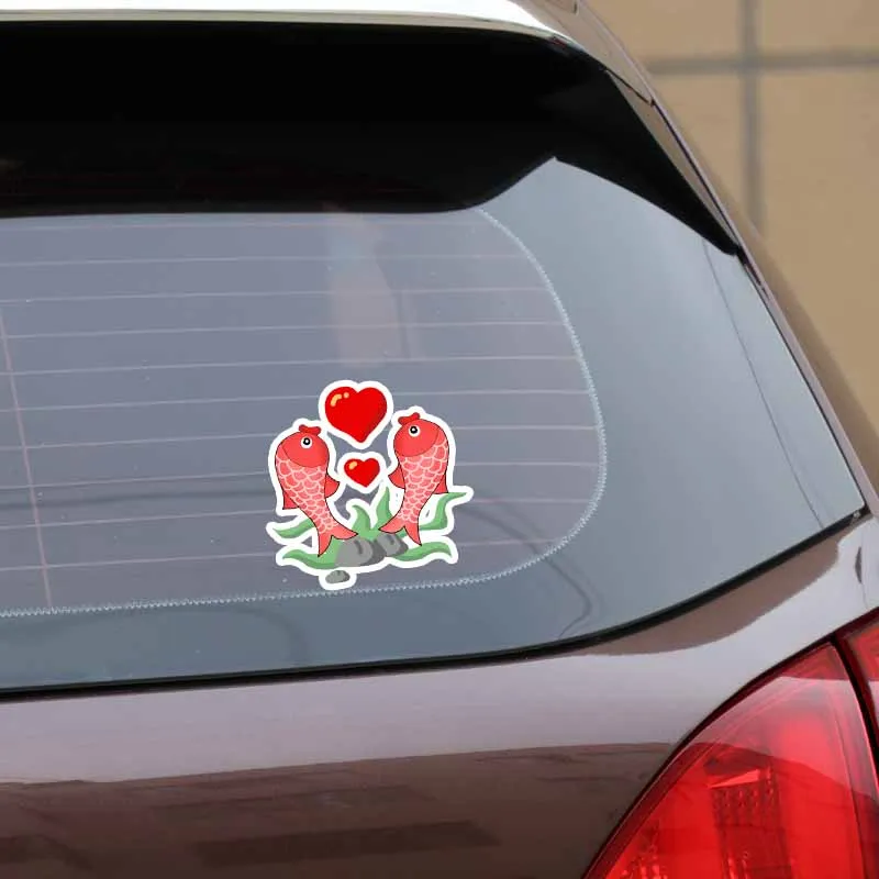 

YJZT 15.5CM*15.5CM Interesting Animal Fish Love Decal Car Exterior PVC Car Sticker 5-0303