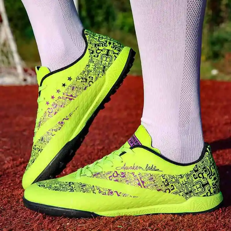 FitWee спортивная обувь мужские сникерсы футбольная скорость водонепроницаемые