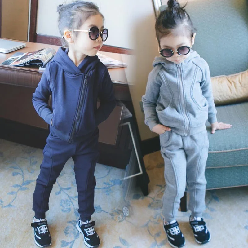 Осенне зимний костюм для мальчиков и девочек 2020 утепленная одежда с плюшевой