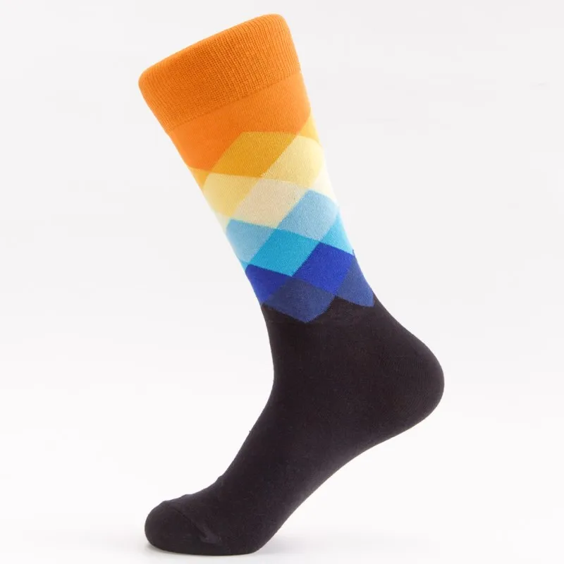 Носки унисекс длинные полуцветные с рисунком ромбиками роскошные хипстерские