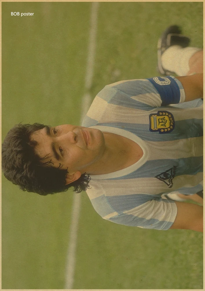 P081 Diego Armando Maradona настенные плакаты Футбольная звезда крафт-бумага Ретро плакат домашний декор Дом Бар Паб гостиная ВИНТАЖНЫЙ ПЛАКАТ - Цвет: P081