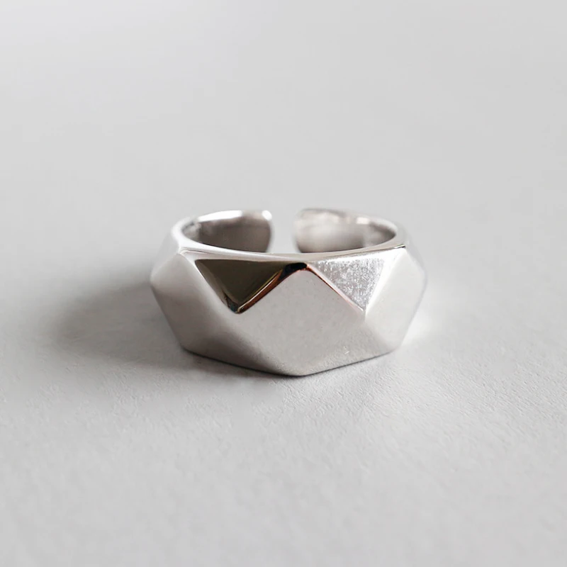 Silver F.I.N.S 925 пробы Серебряное кольцо на палец, вырезанное на поверхности колец для мужчин и женщин, регулируемое кольцо с открытым манжетом, модные ювелирные изделия, вечерние, подарок - Цвет основного камня: Silver